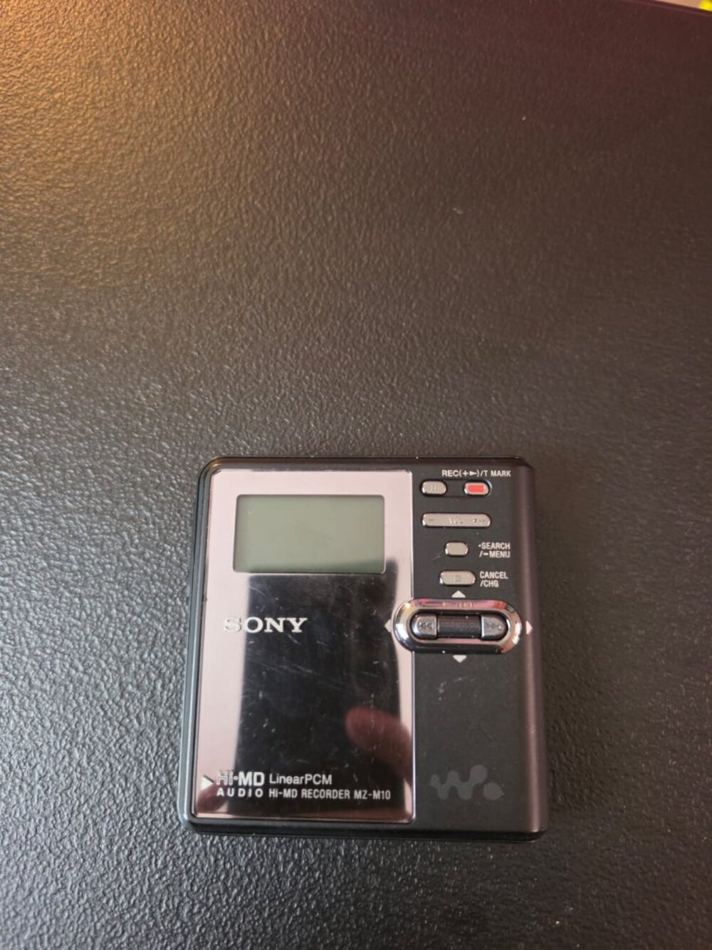 SONY portable minidisc player and recorder MZ-M10 - Picture 3 of 4